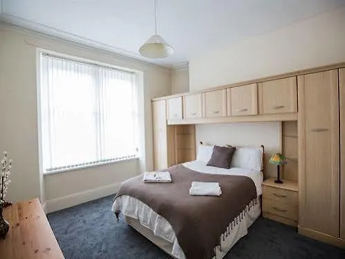 Wallfield Crescent Apartments Абердин Великобритания